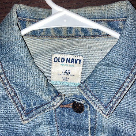 Old Navy Petite Large Jean Jacket - Picture 6 of 12